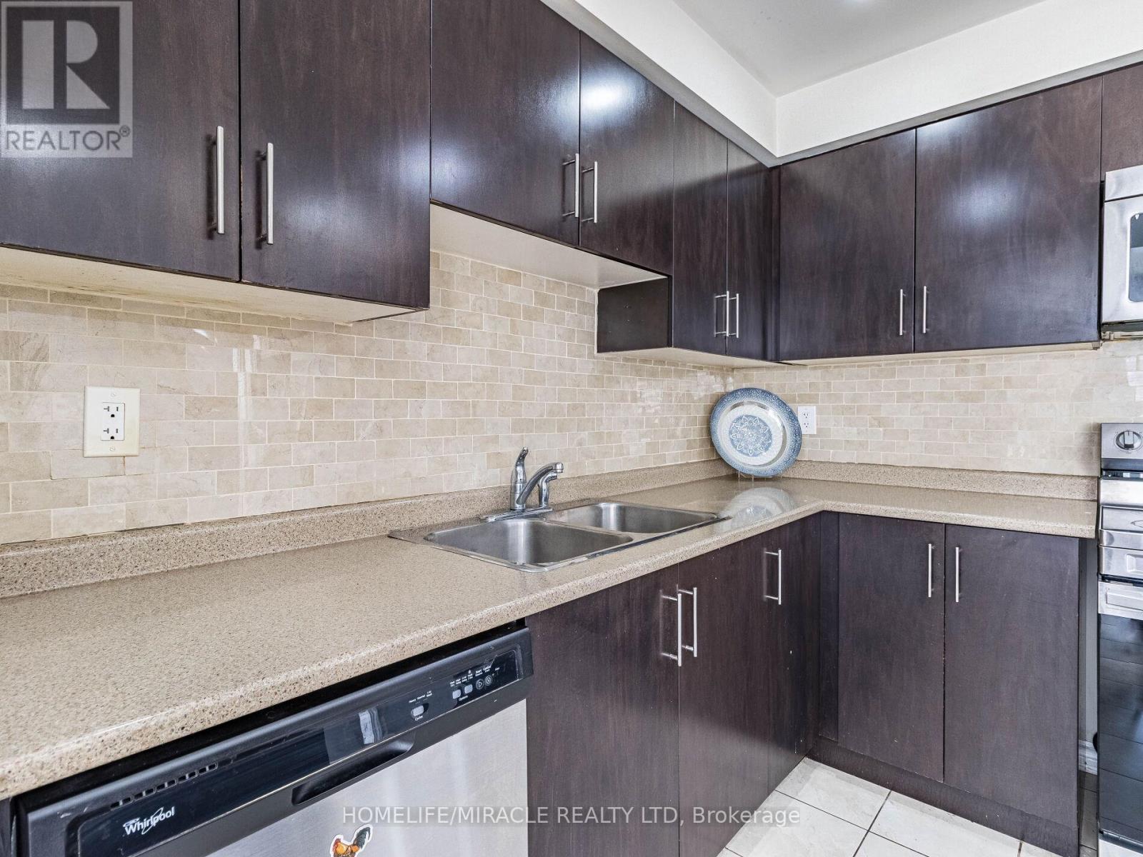 229 Remembrance Road, Brampton, Ontario  L7A 4P2 - Photo 11 - W13002114