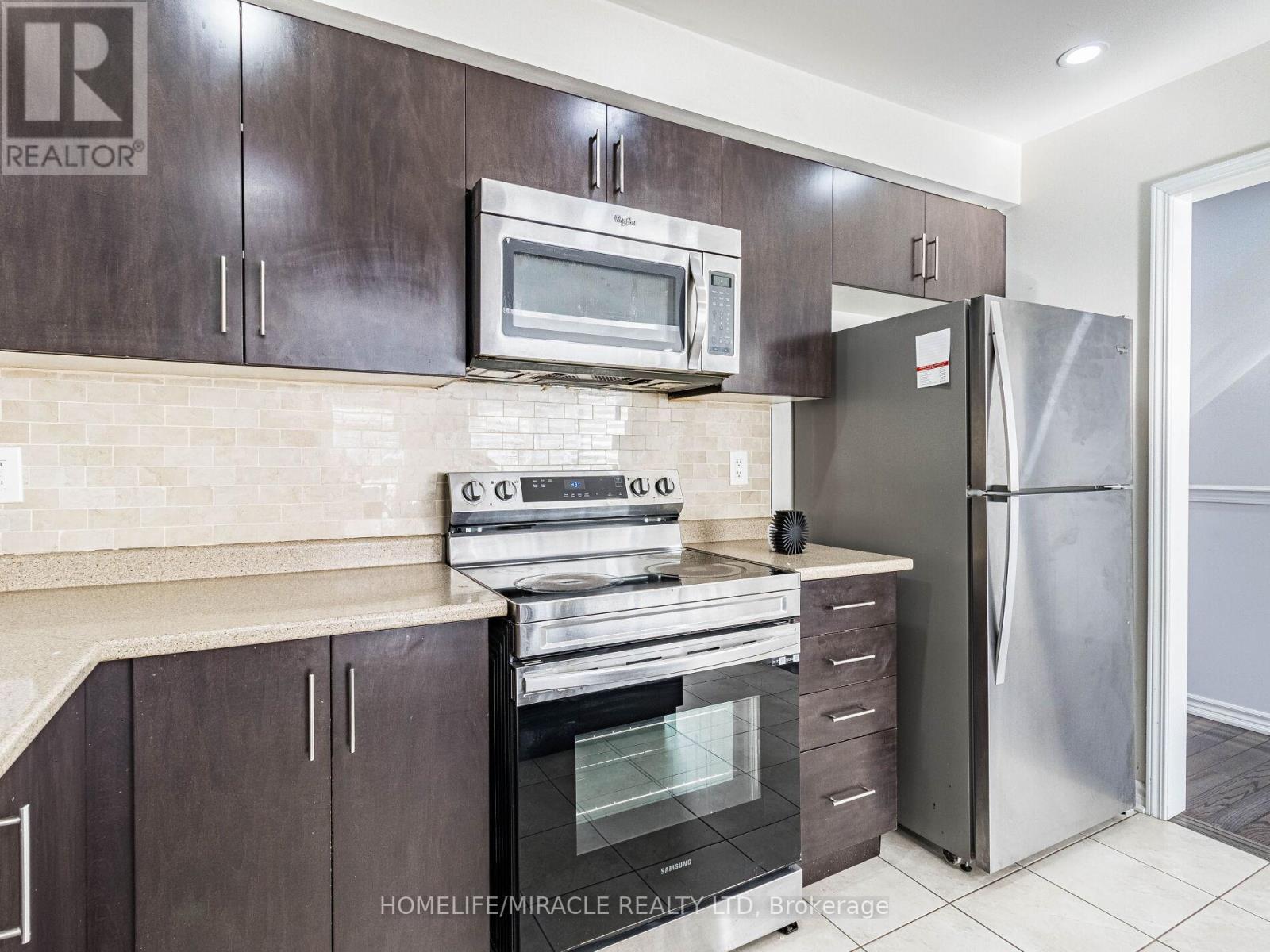 229 Remembrance Road, Brampton, Ontario  L7A 4P2 - Photo 12 - W13002114