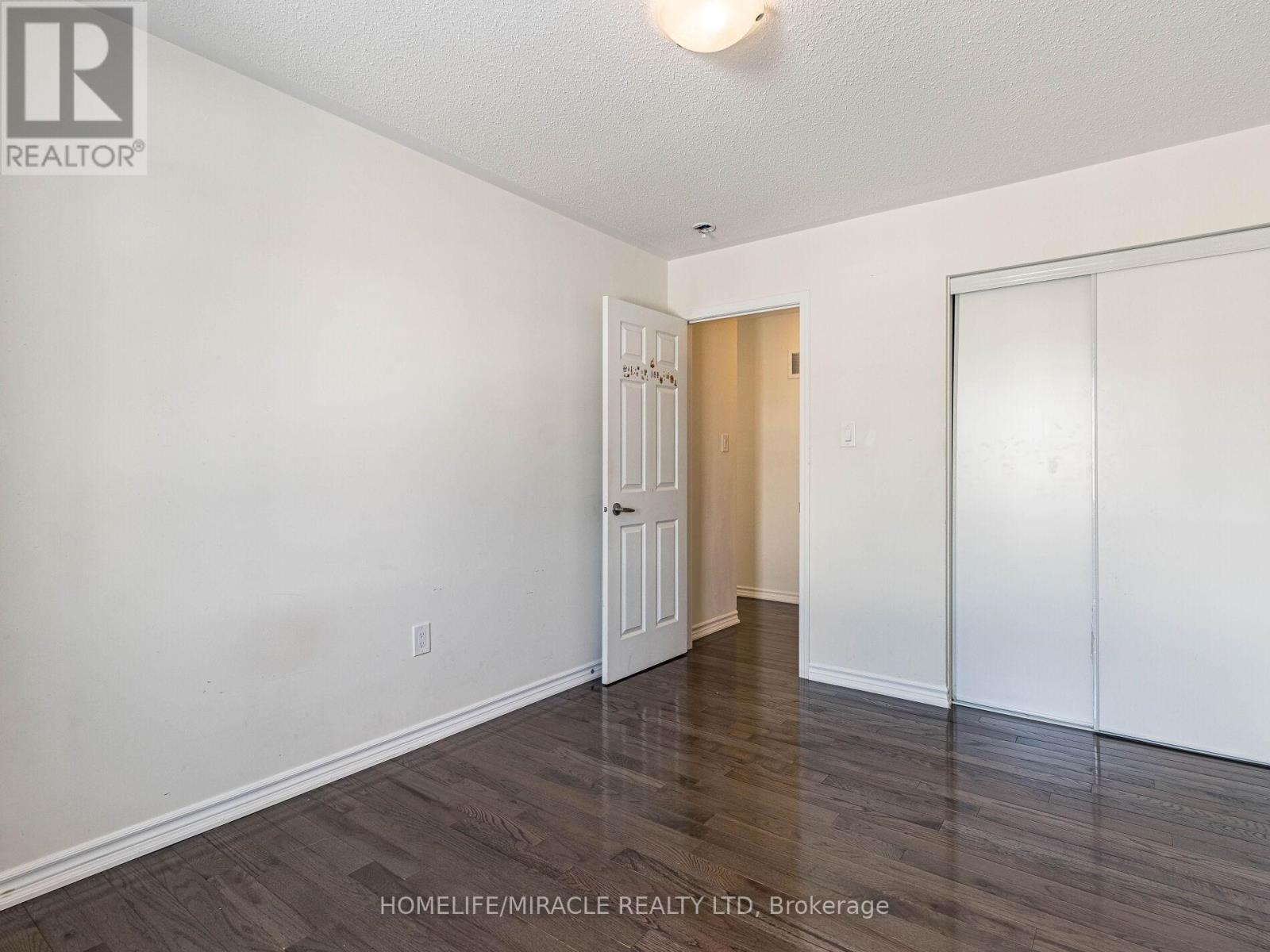 229 Remembrance Road, Brampton, Ontario  L7A 4P2 - Photo 25 - W13002114