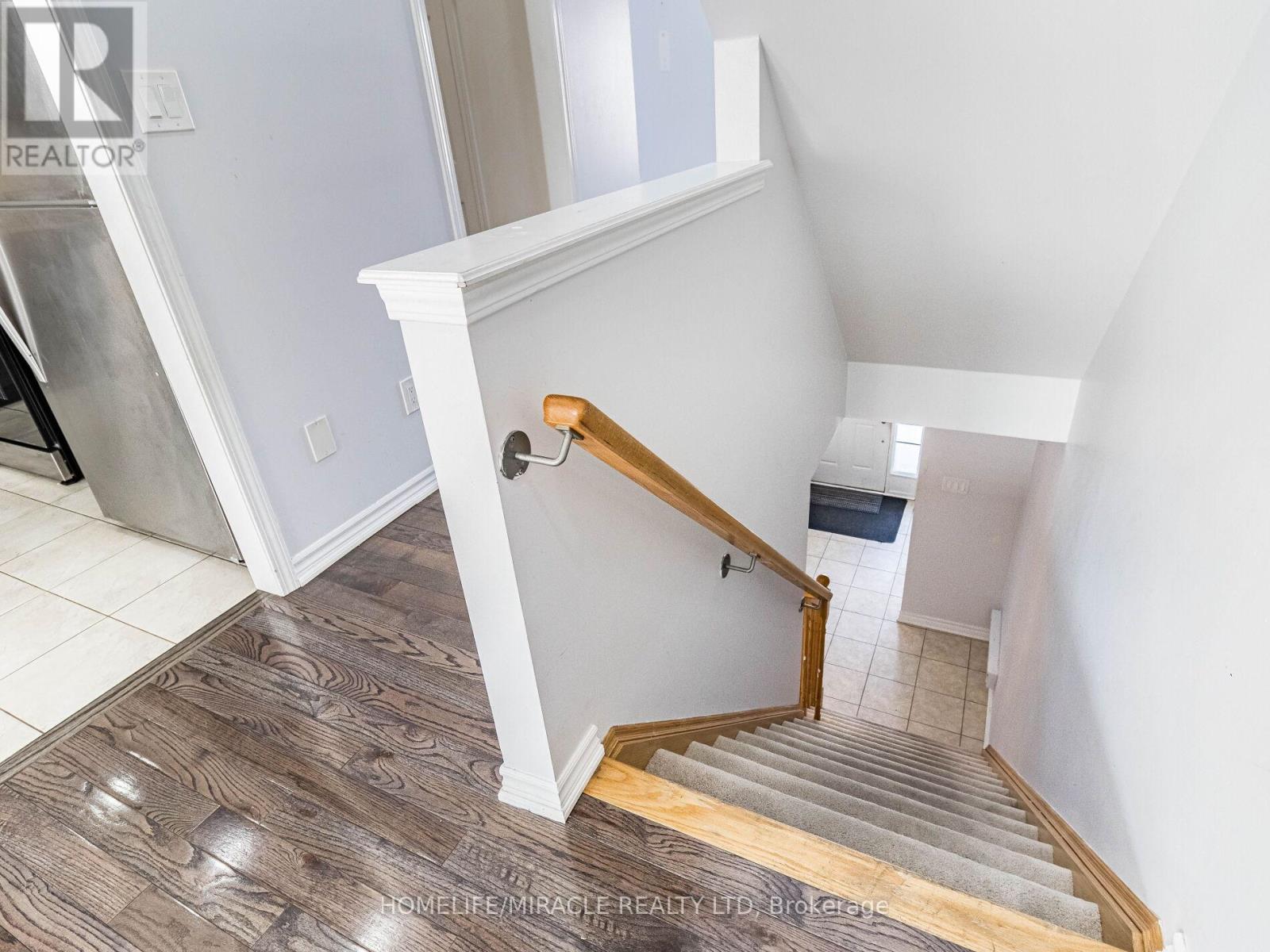 229 Remembrance Road, Brampton, Ontario  L7A 4P2 - Photo 8 - W13002114