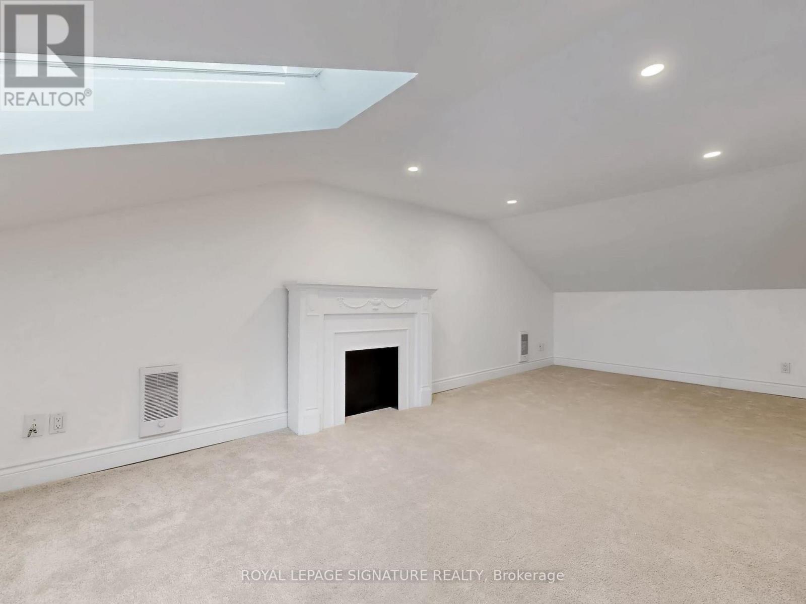 Upper - 117 Westmount Avenue, Toronto, Ontario  M6H 3K3 - Photo 13 - W13002154