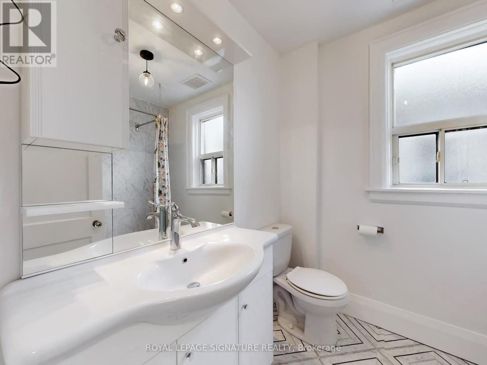 Upper - 117 Westmount Avenue, Toronto, Ontario  M6H 3K3 - Photo 20 - W13002154