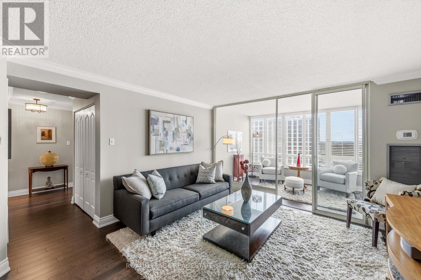 2004 - 1300 Islington Avenue, Toronto, Ontario  M9A 5C4 - Photo 9 - W13002160