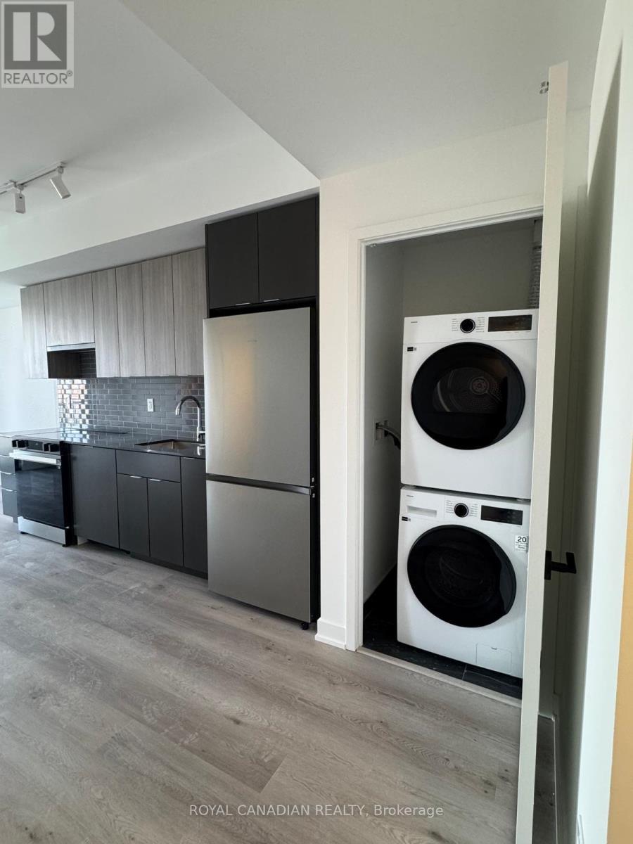 610 - 2075 Lakeshore Road, Burlington, Ontario  L7R 0H3 - Photo 2 - W13002192