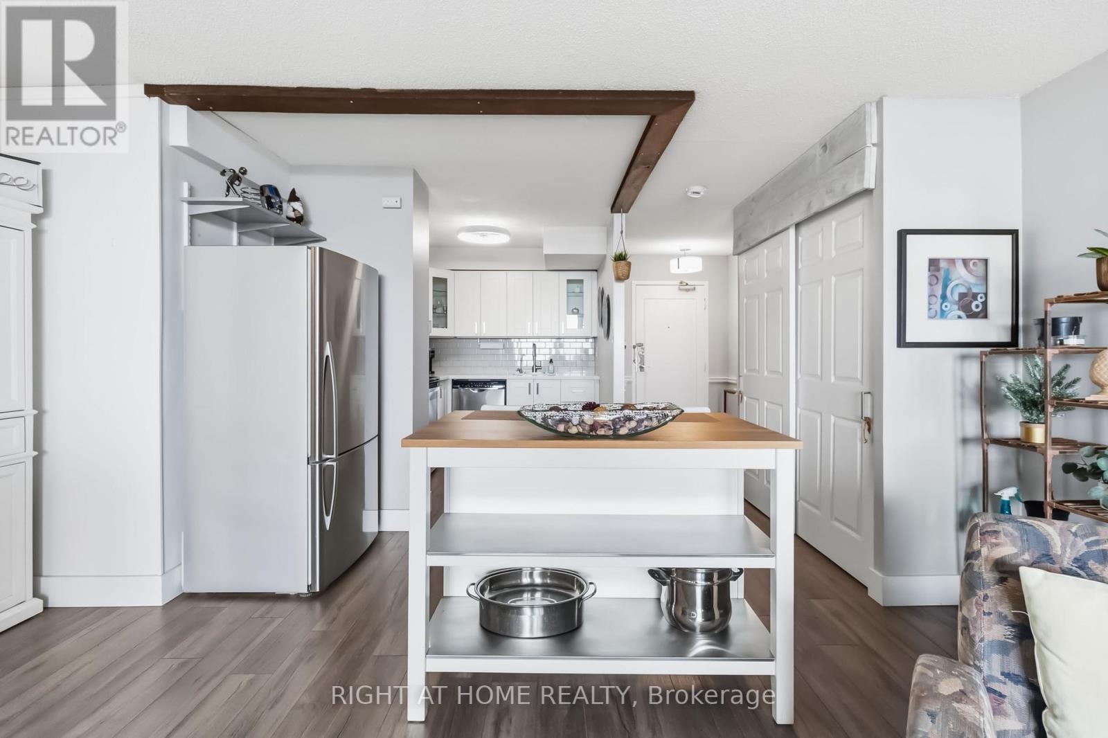 1706 - 975 Warwick Court, Burlington, Ontario  L7T 3Z7 - Photo 8 - W13002246