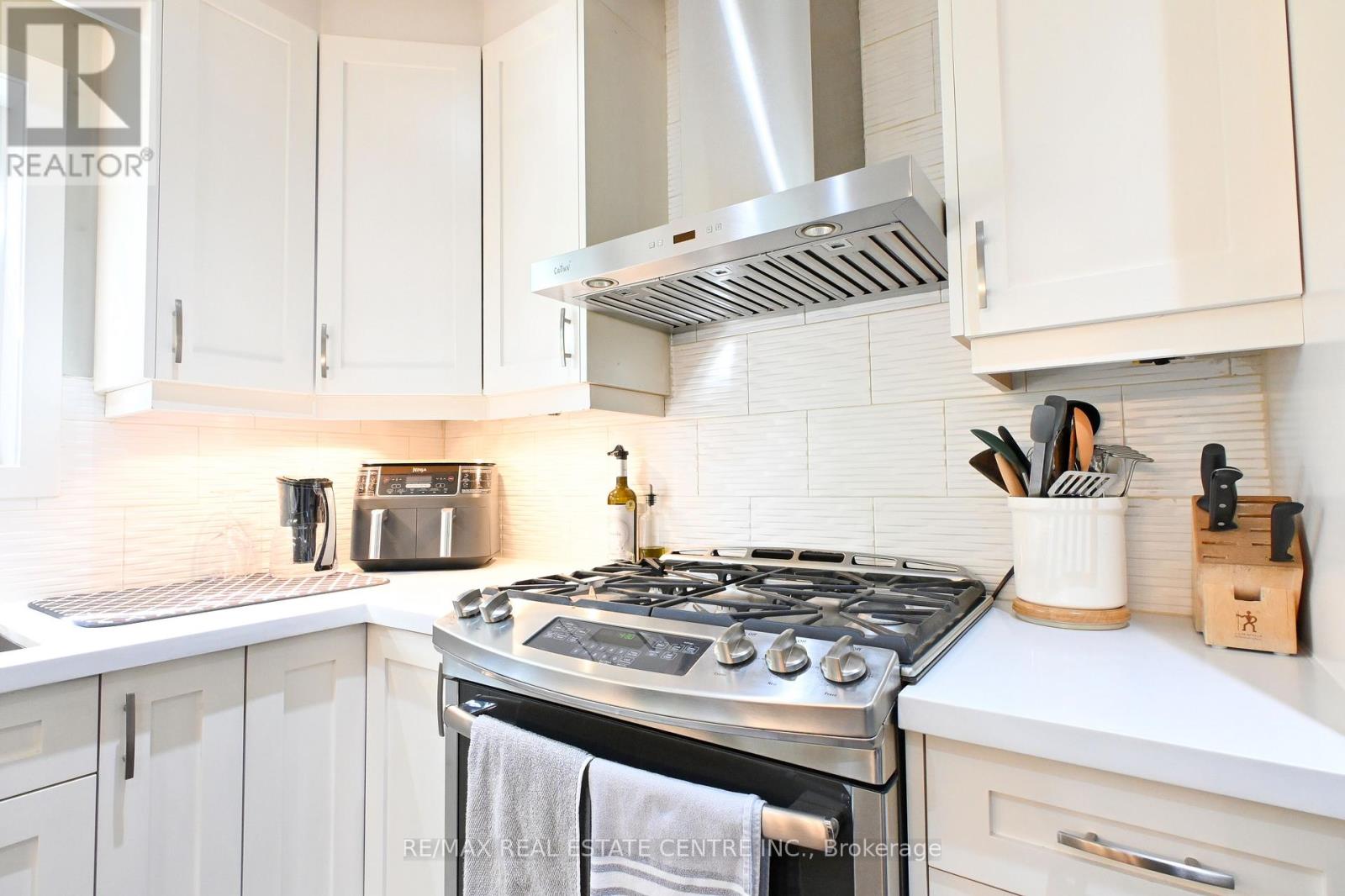 2179 Wiseman Court, Mississauga, Ontario  L5J 1P3 - Photo 11 - W13002272