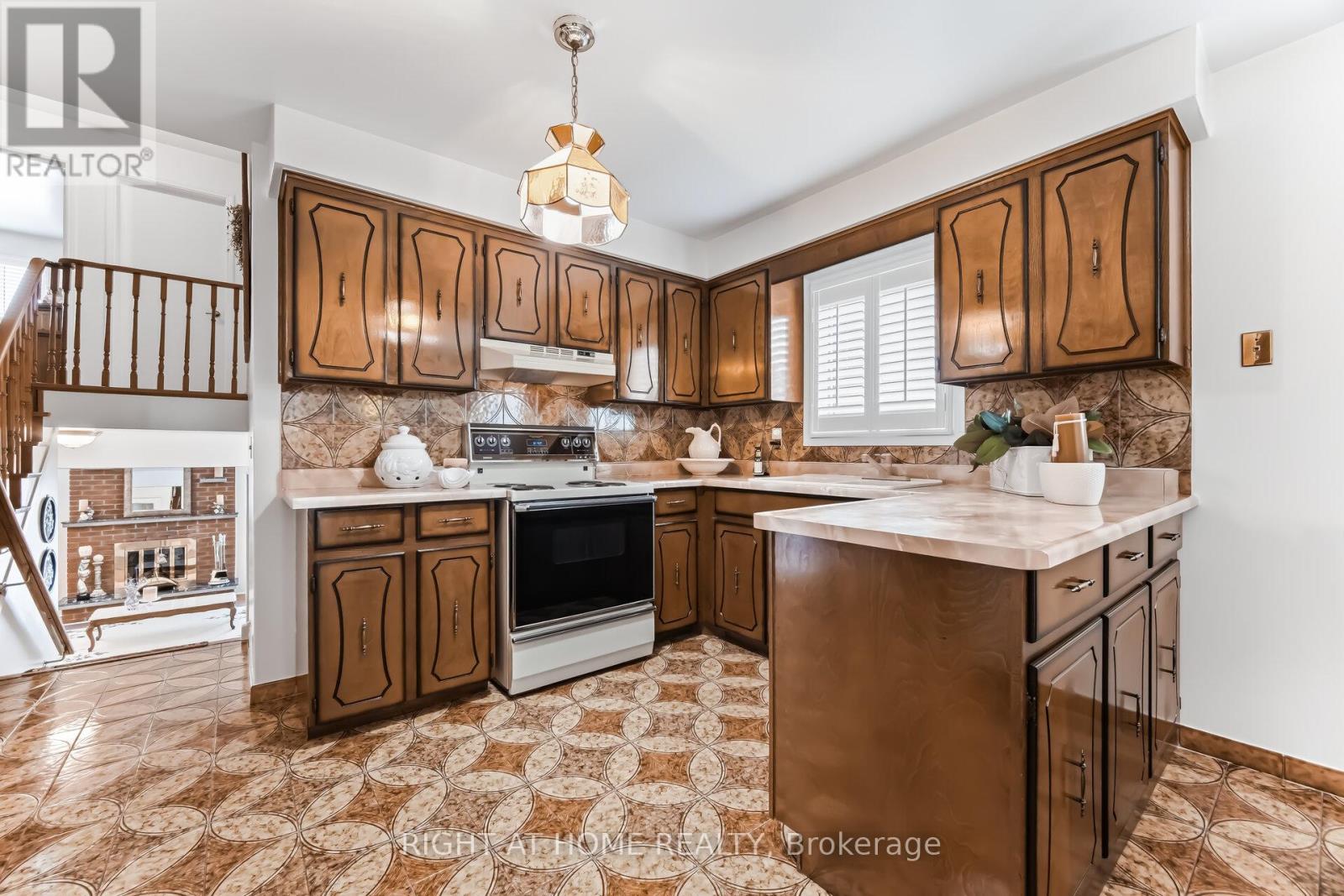 3938 Midhurst Lane, Mississauga, Ontario  L4Z 1C7 - Photo 13 - W13002276