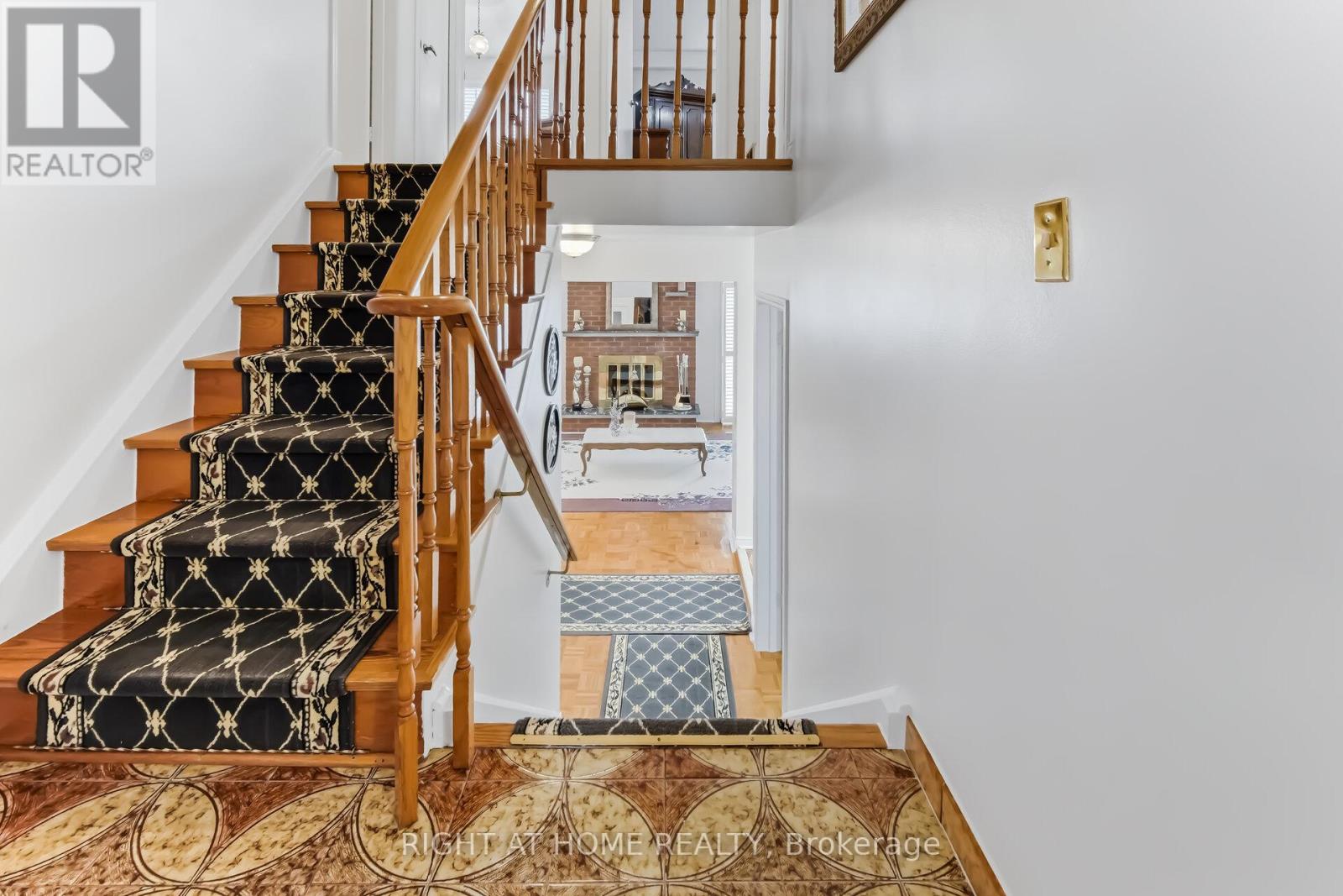 3938 Midhurst Lane, Mississauga, Ontario  L4Z 1C7 - Photo 15 - W13002276