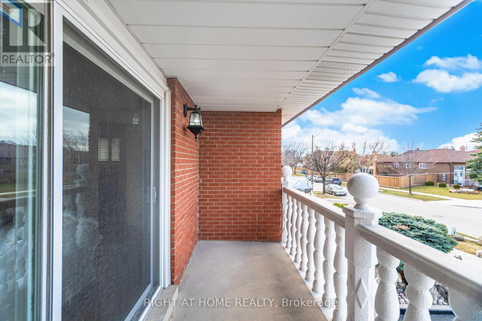 3938 Midhurst Lane, Mississauga, Ontario  L4Z 1C7 - Photo 24 - W13002276