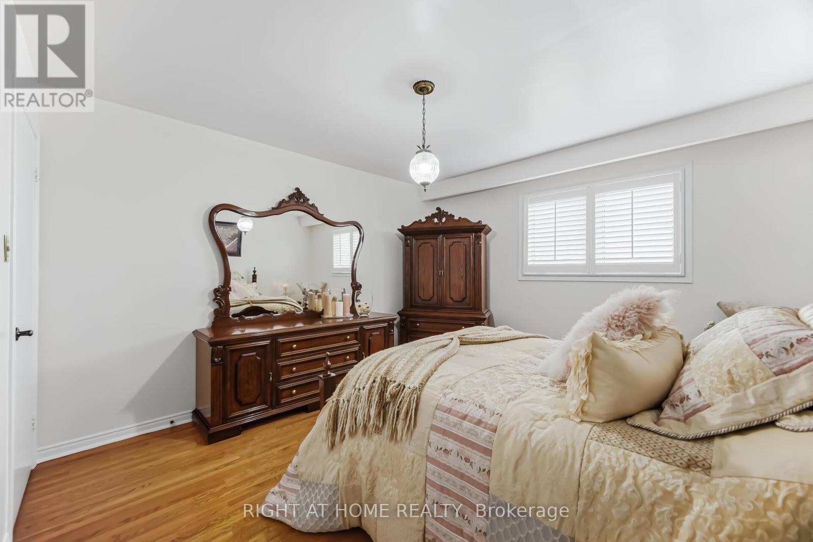 3938 Midhurst Lane, Mississauga, Ontario  L4Z 1C7 - Photo 29 - W13002276