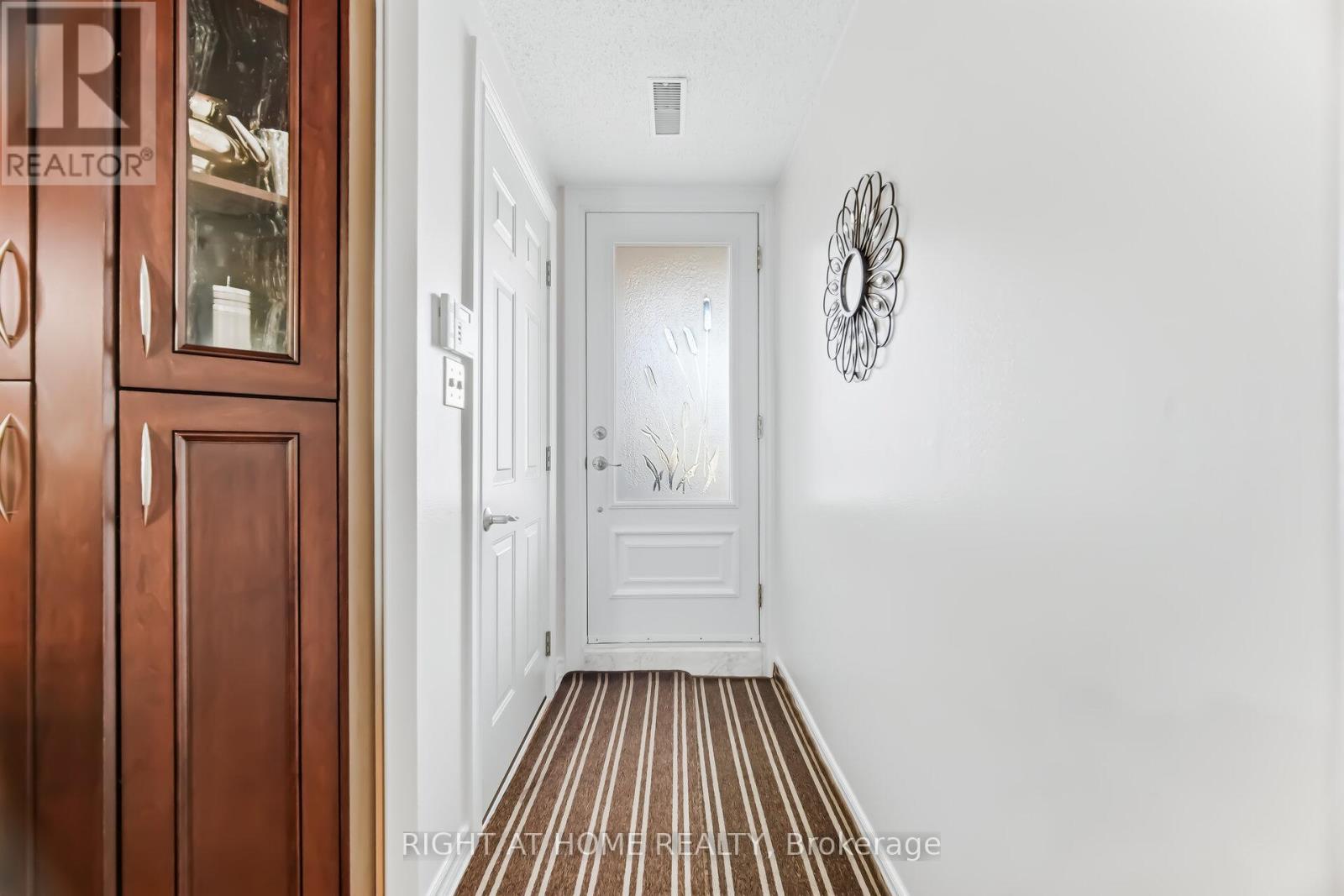 3938 Midhurst Lane, Mississauga, Ontario  L4Z 1C7 - Photo 34 - W13002276