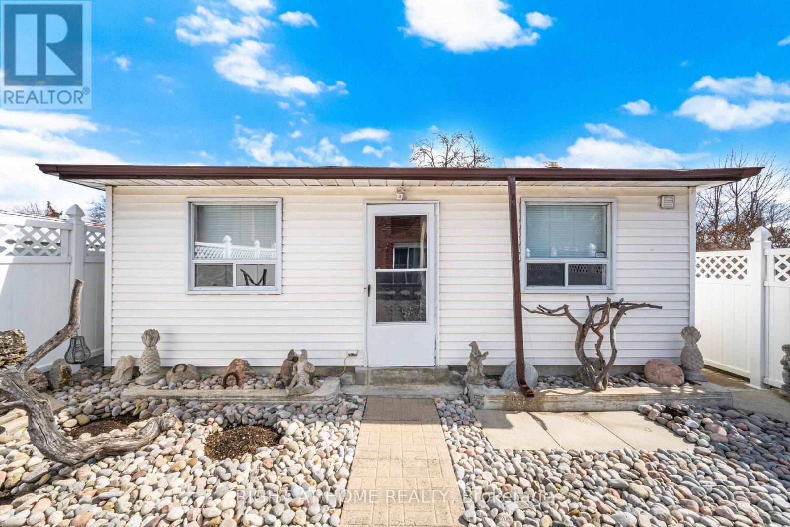 3938 Midhurst Lane, Mississauga, Ontario  L4Z 1C7 - Photo 49 - W13002276