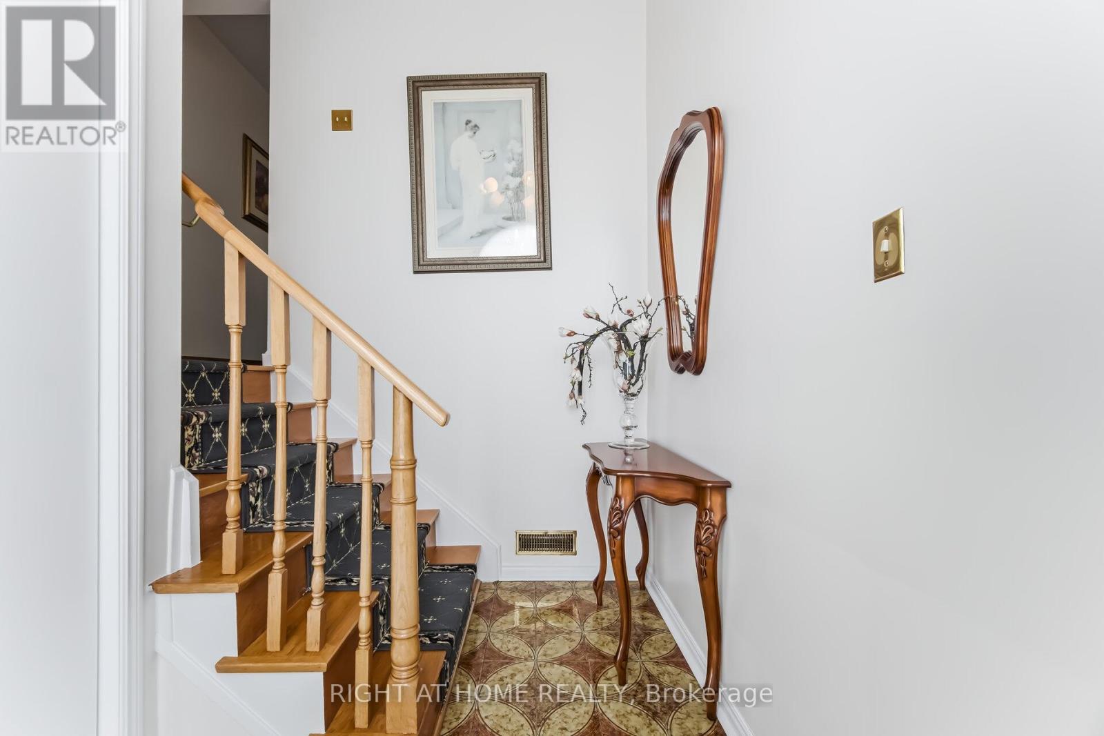 3938 Midhurst Lane, Mississauga, Ontario  L4Z 1C7 - Photo 7 - W13002276