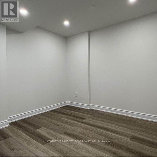 33 Gulfbrook Circle, Brampton, Ontario L6Z 0B6 - Photo 9 - W13002300