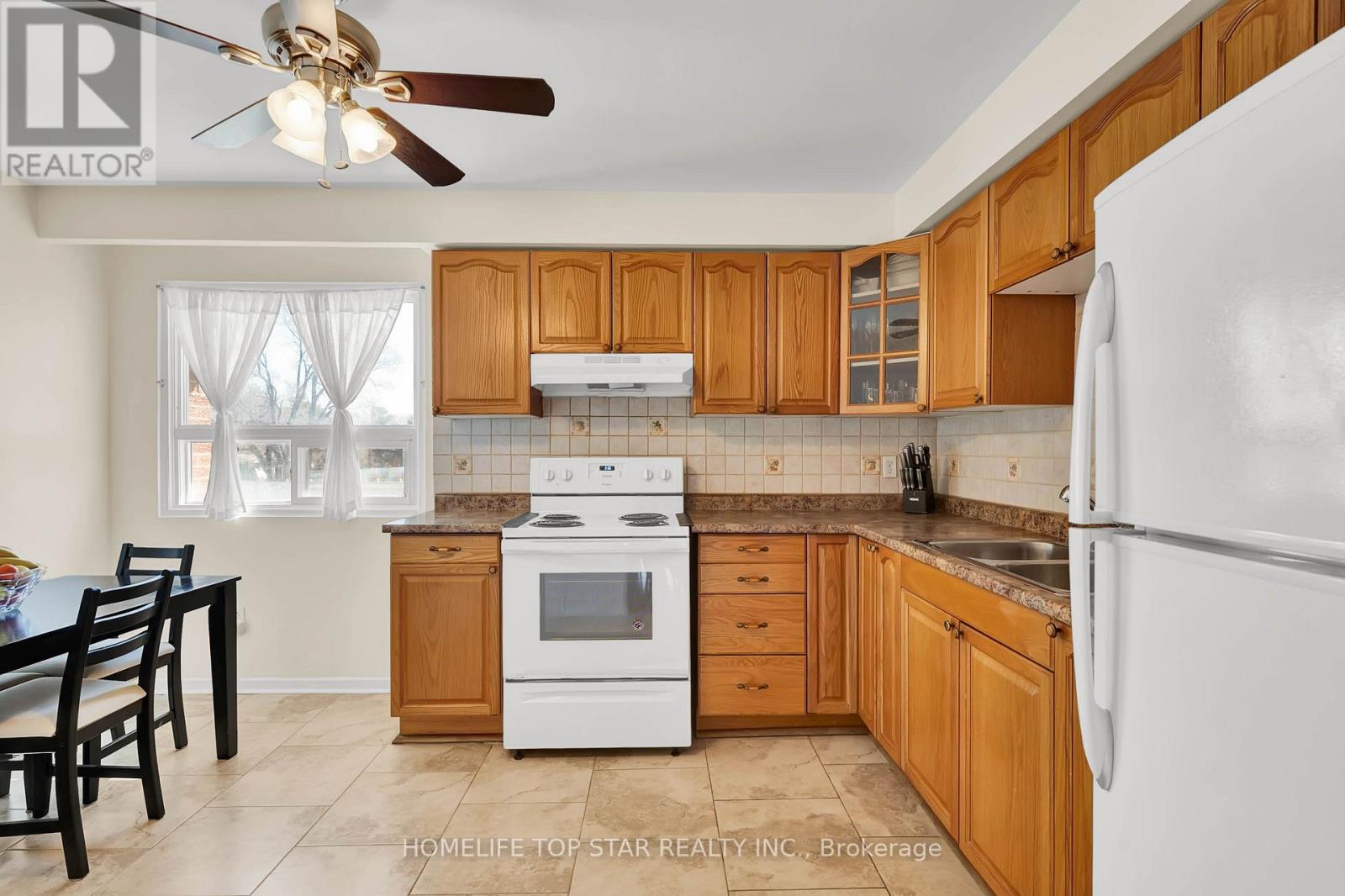 33 - 452 Silverstone Drive, Toronto, Ontario  M9V 3K8 - Photo 13 - W13002364