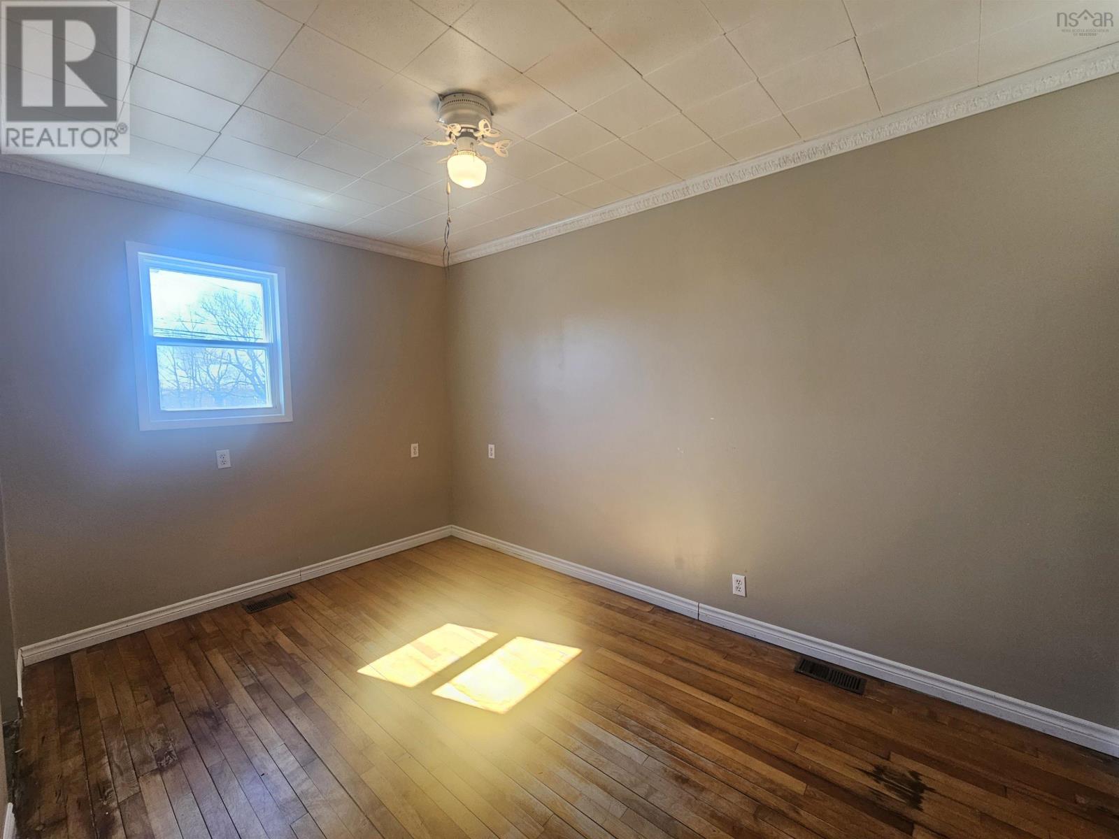 105 Mitchell Avenue, Dominion, Nova Scotia  B1G 1M7 - Photo 8 - 202607481