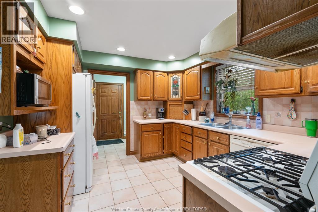 879 Road 2 W, Kingsville, Ontario  N9Y 2E4 - Photo 18 - 26008237