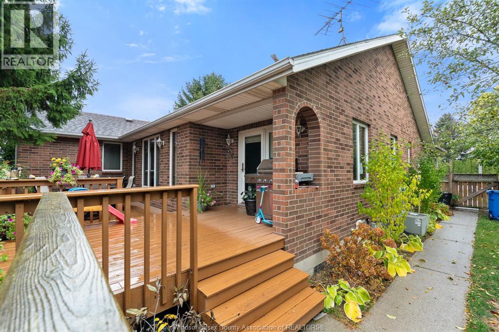 879 Road 2 W, Kingsville, Ontario  N9Y 2E4 - Photo 41 - 26008237