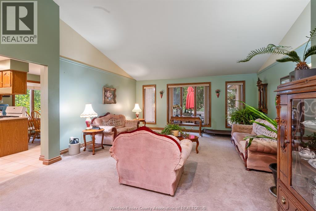 879 Road 2 W, Kingsville, Ontario  N9Y 2E4 - Photo 8 - 26008237