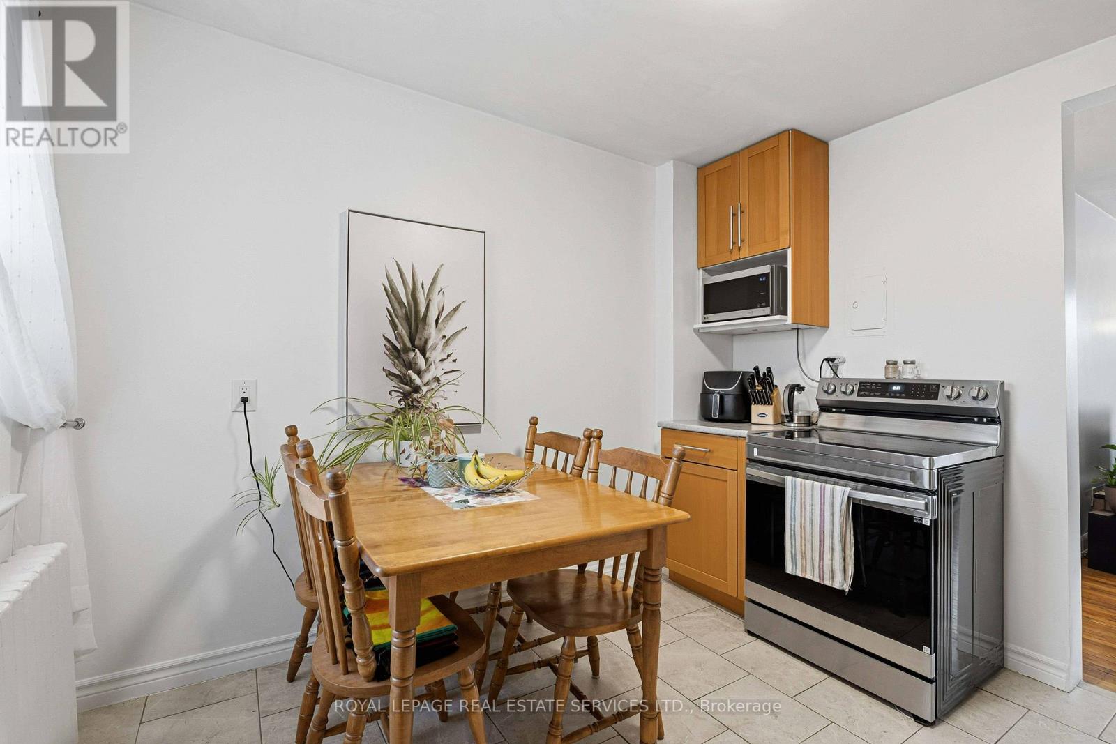 1028 Johnson Street, Kingston, Ontario  K7M 2N4 - Photo 10 - X13002212