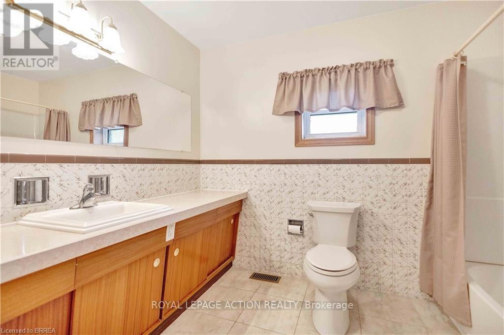 266 No 6 School Road, Brantford, Ontario N3T 5L9 - Photo 18 - X13002252