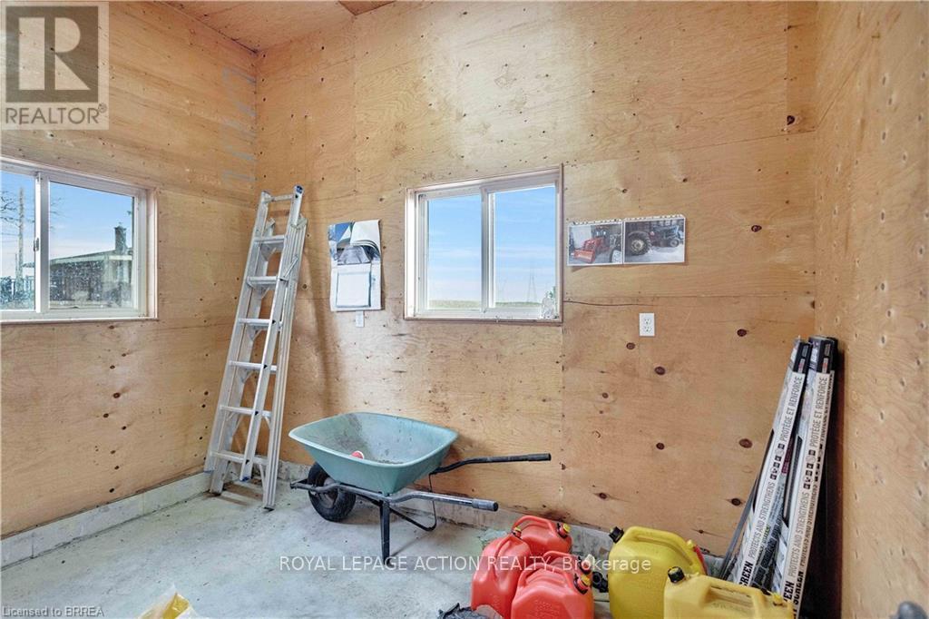 266 No 6 School Road, Brantford, Ontario N3T 5L9 - Photo 23 - X13002252