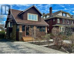 219 ST. CLAIR BOULEVARD, Hamilton, Ontario