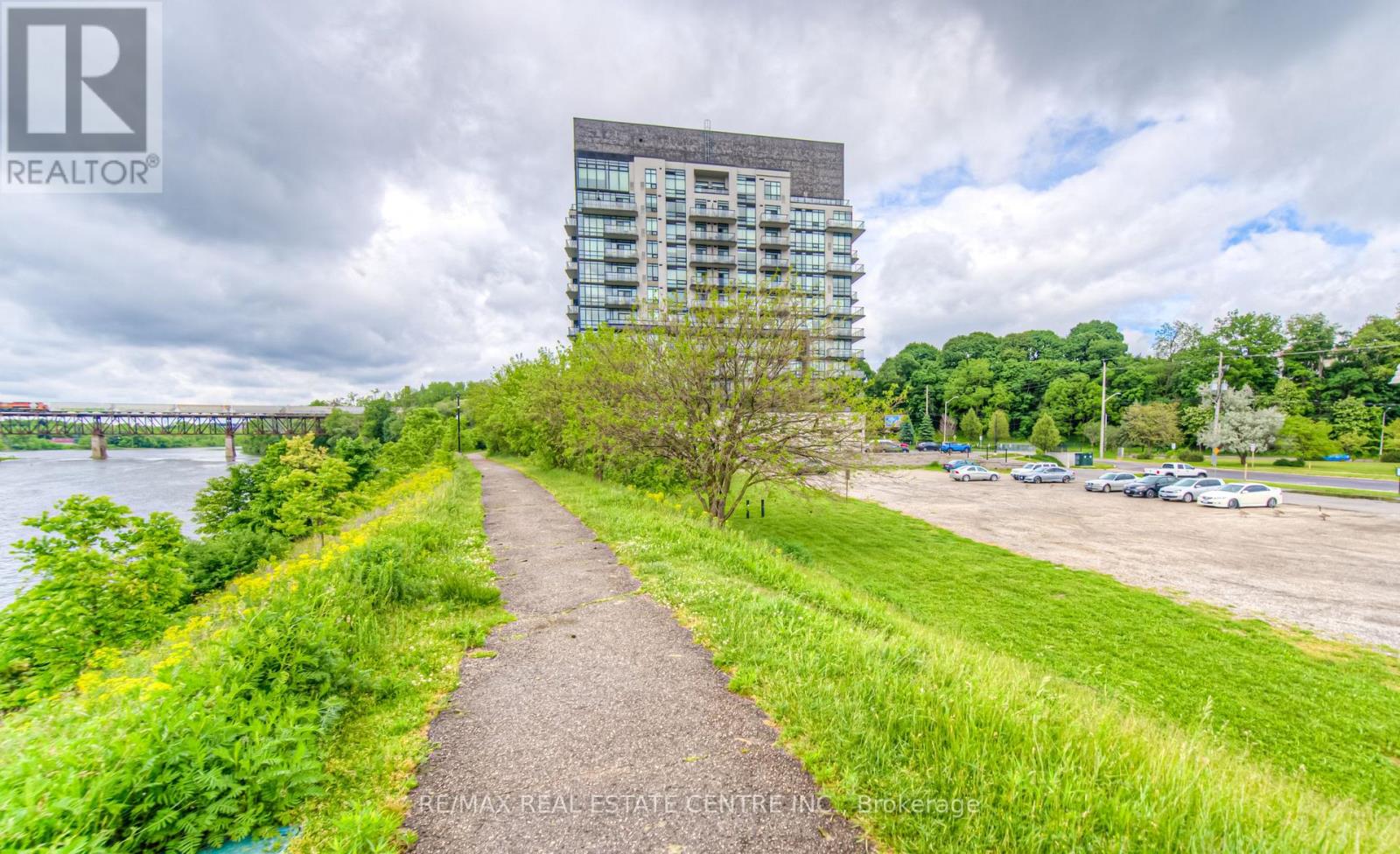 411 - 170 Water Street N, Cambridge, Ontario  N1R 3B6 - Photo 2 - X13002312