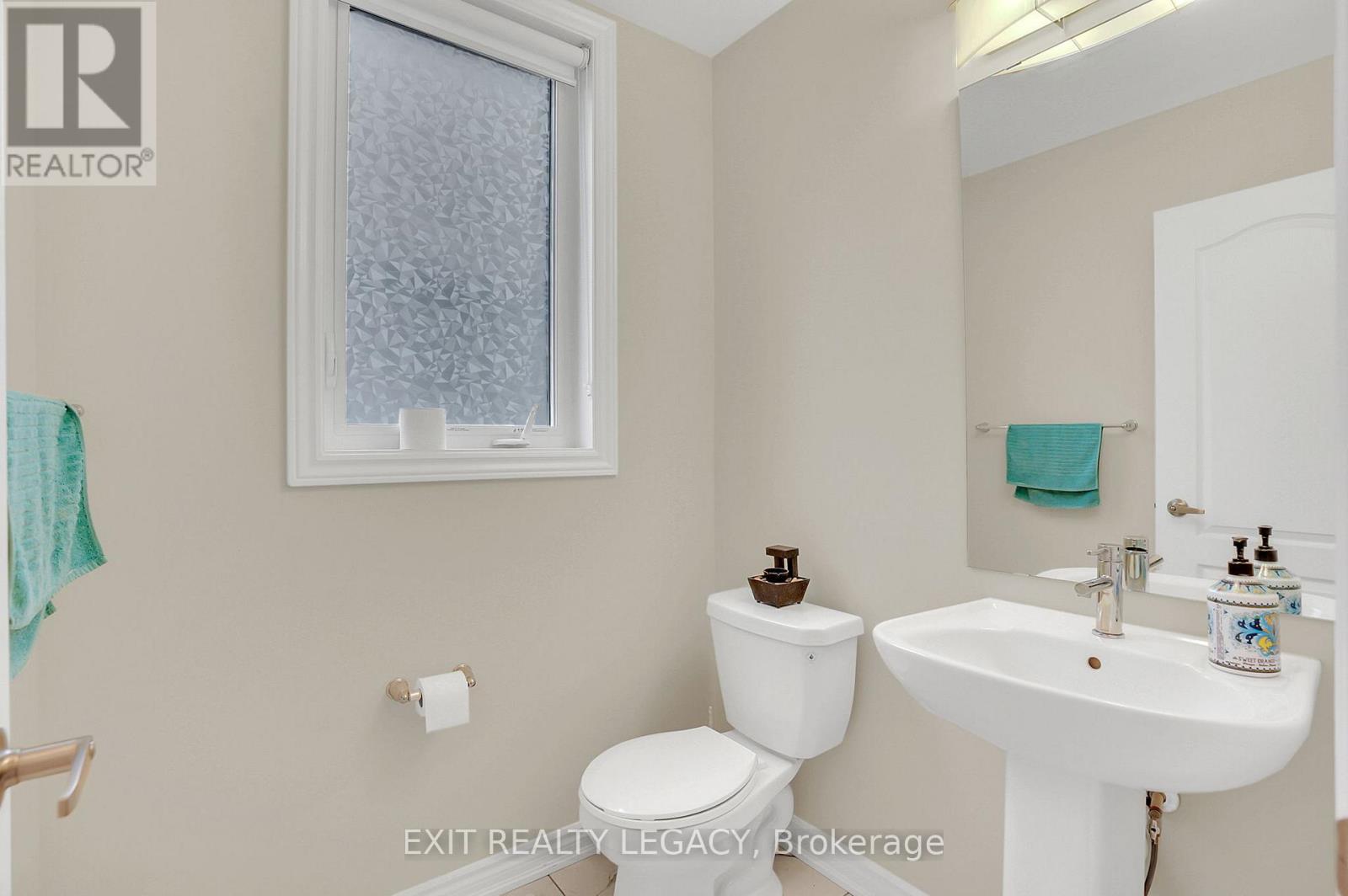 15 Sun Haven Lane, Thorold, Ontario  L2V 0K6 - Photo 4 - X13002358