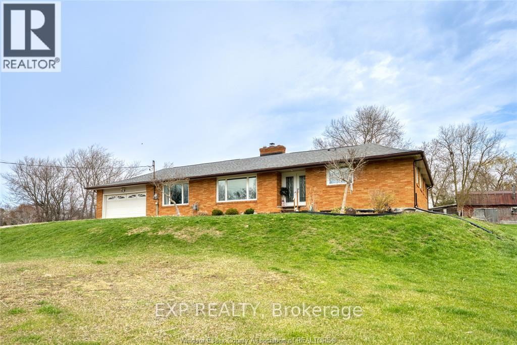 1235 Gesto Sideroad Side Road, Essex, Ontario  N8M 2X6 - Photo 3 - X13002374