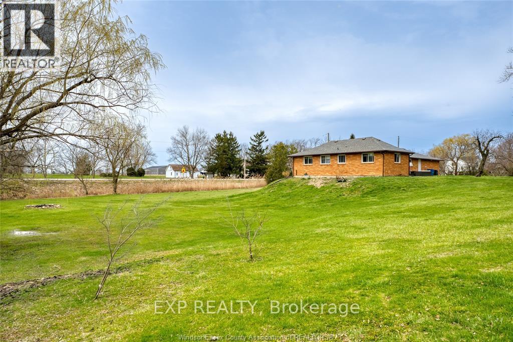 1235 Gesto Sideroad Side Road, Essex, Ontario  N8M 2X6 - Photo 46 - X13002374