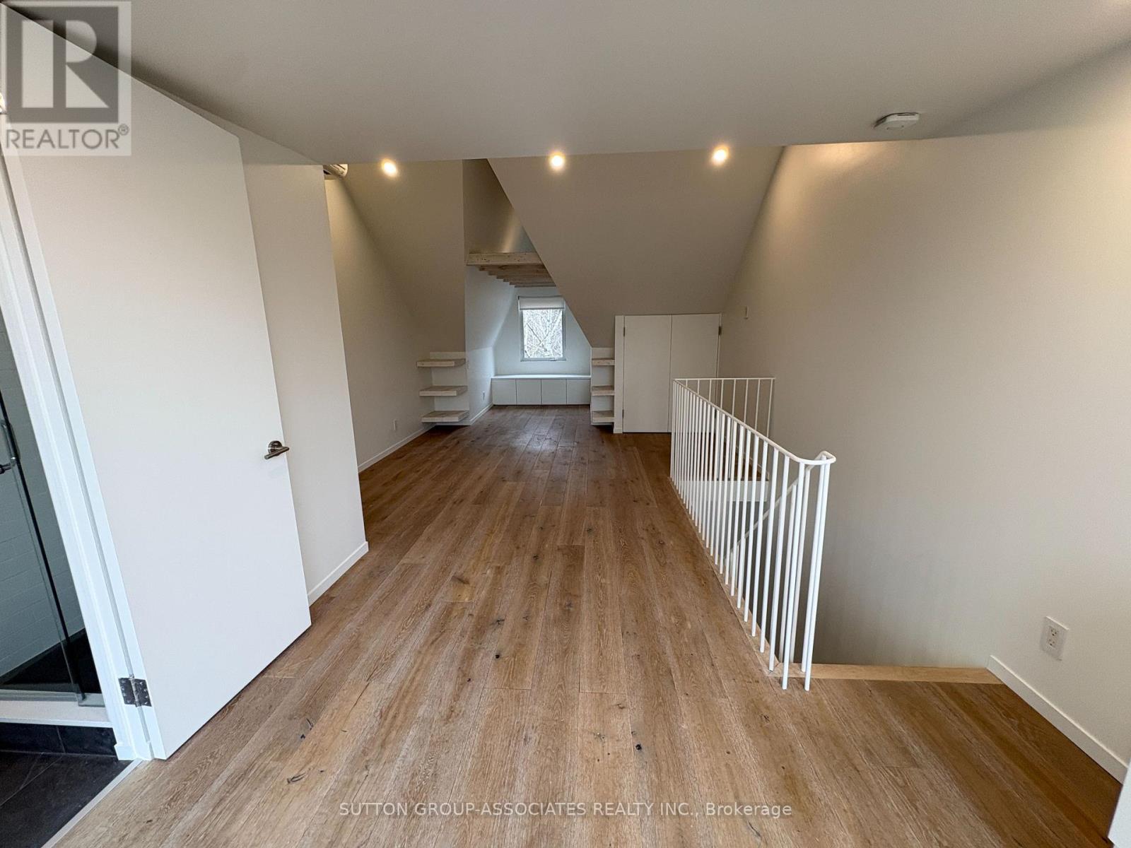 49 Olive Avenue, Toronto, Ontario  M6G 1T7 - Photo 25 - C12998690