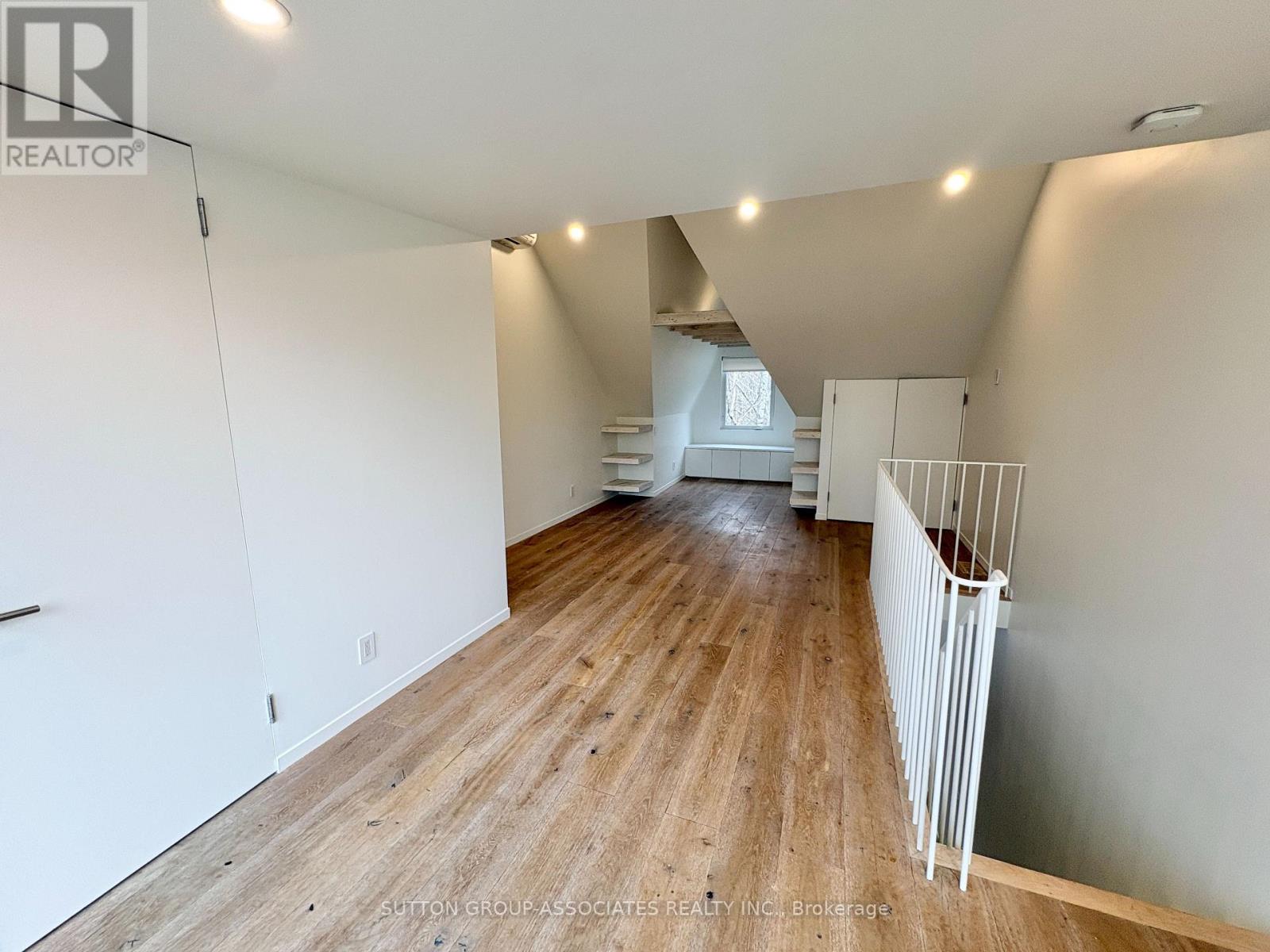 49 Olive Avenue, Toronto, Ontario  M6G 1T7 - Photo 35 - C12998690