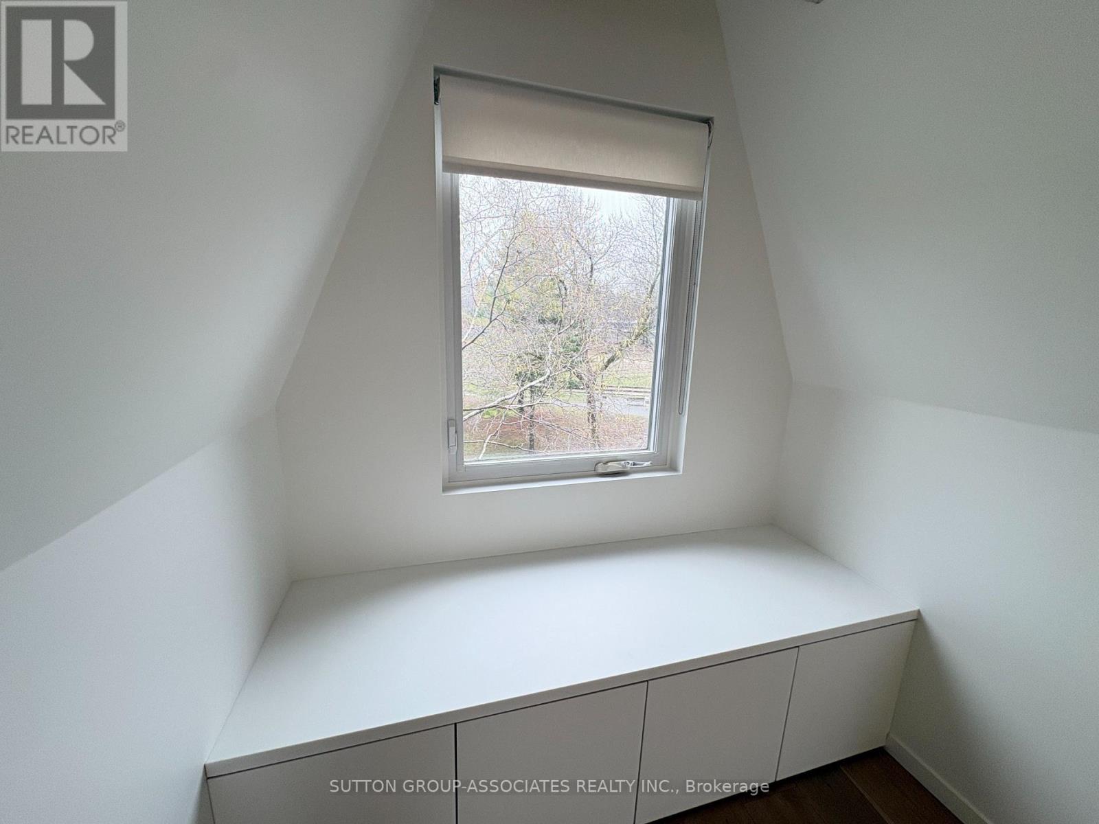 49 Olive Avenue, Toronto, Ontario  M6G 1T7 - Photo 32 - C12998690