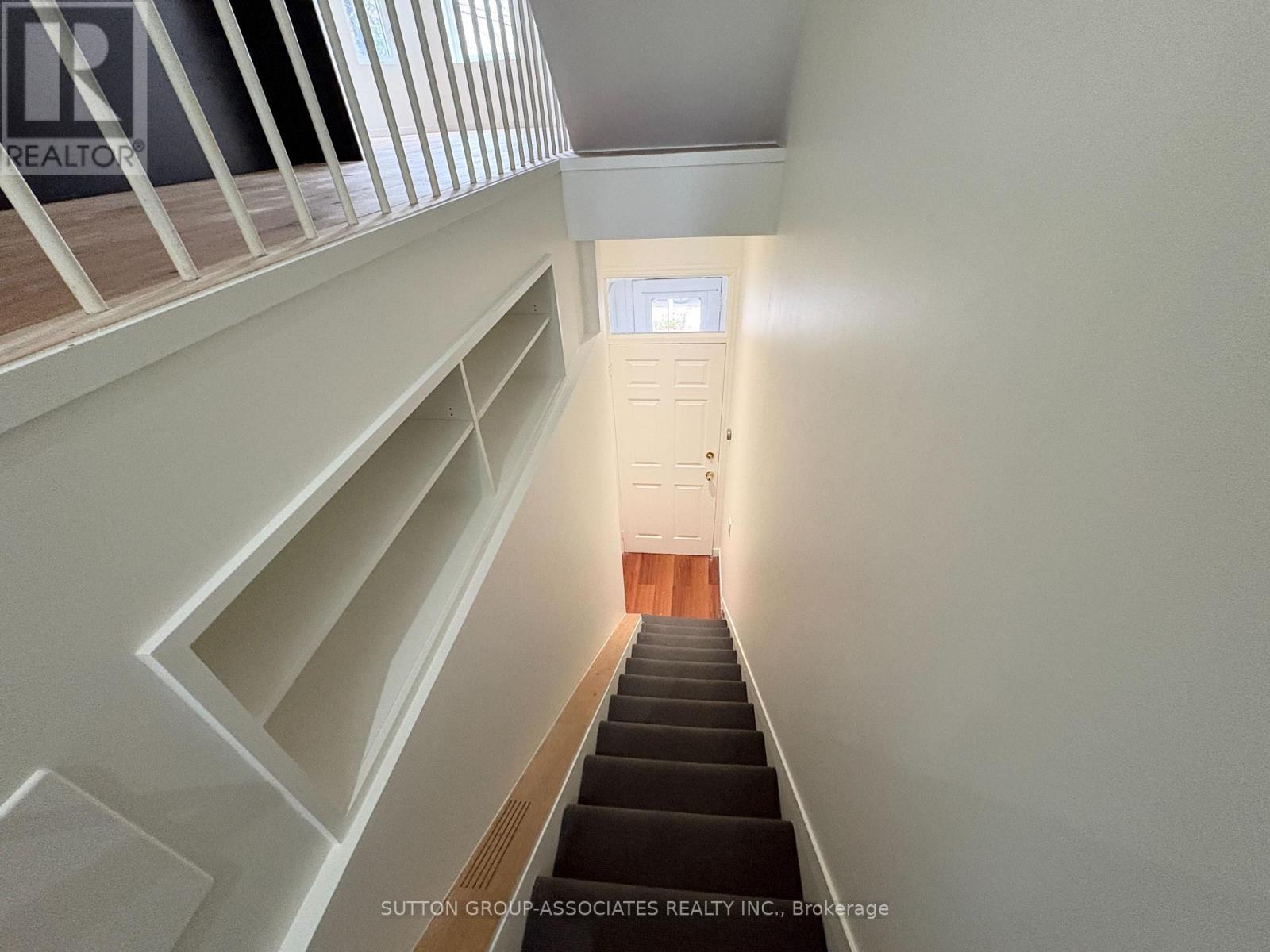 49 Olive Avenue, Toronto, Ontario  M6G 1T7 - Photo 4 - C12998690