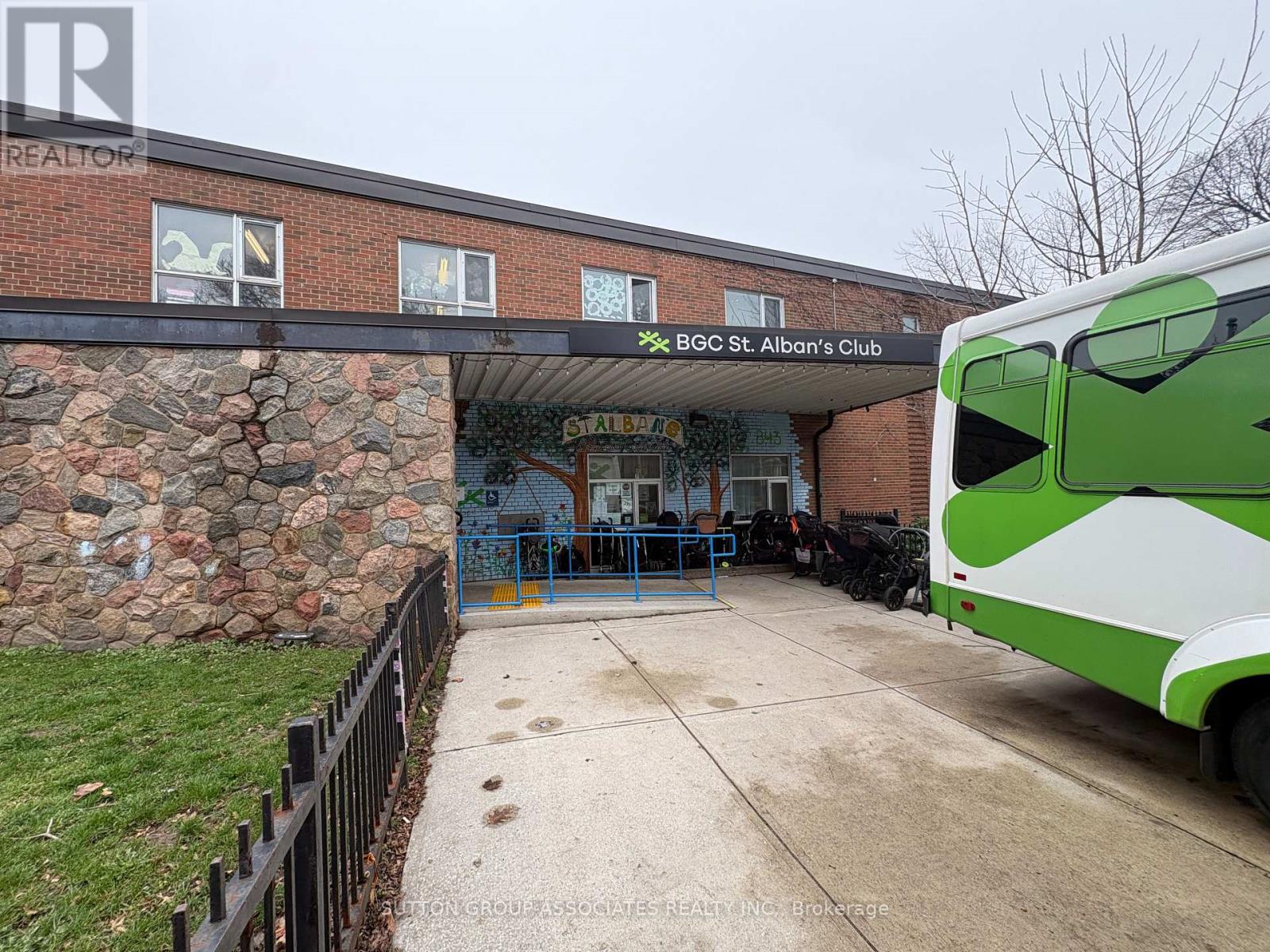 49 Olive Avenue, Toronto, Ontario  M6G 1T7 - Photo 41 - C12998690