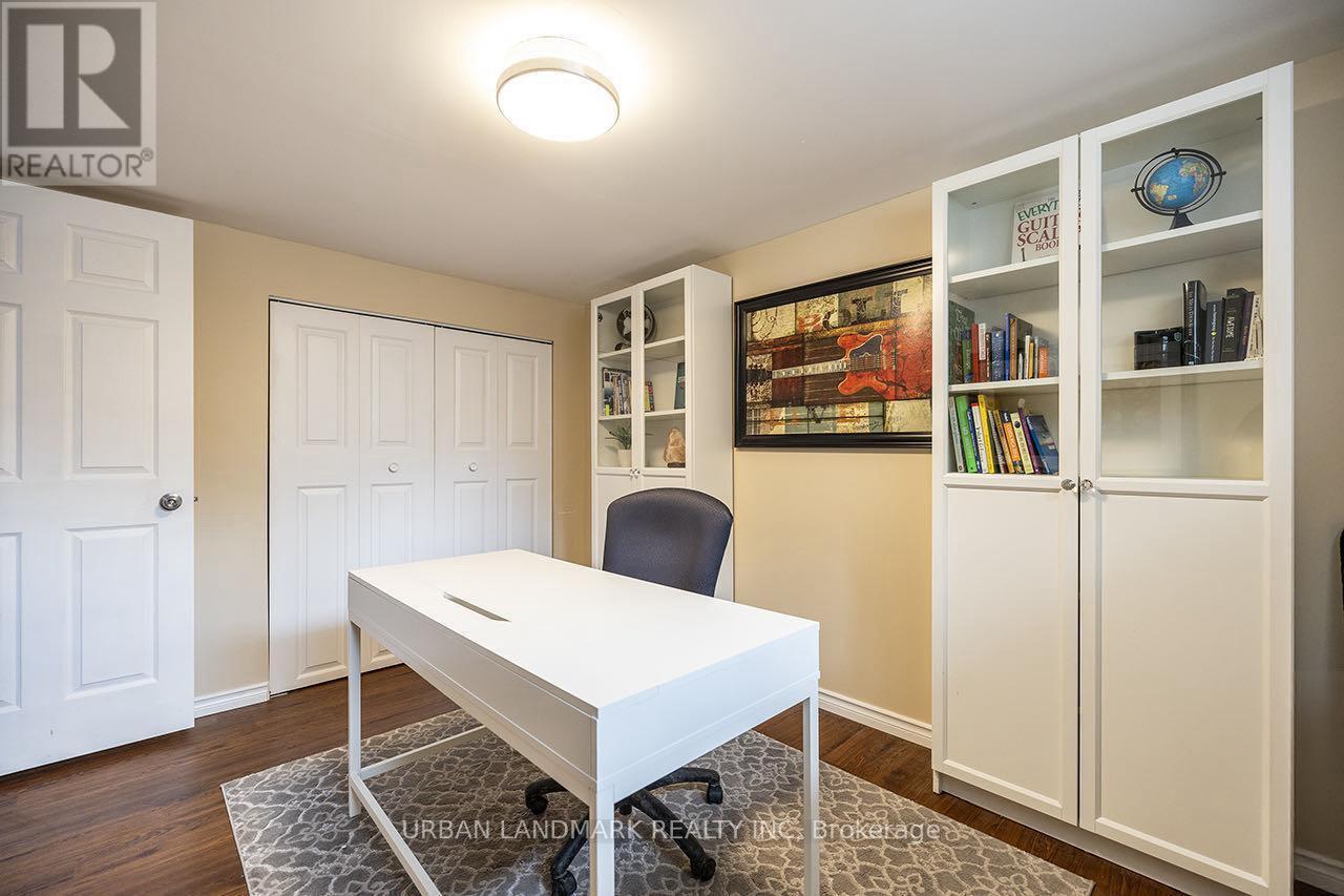 140 Riveredge Drive, Georgina, Ontario  L4P 2P3 - Photo 22 - N12999498