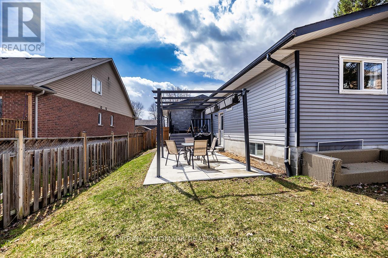 140 Riveredge Drive, Georgina, Ontario  L4P 2P3 - Photo 27 - N12999498