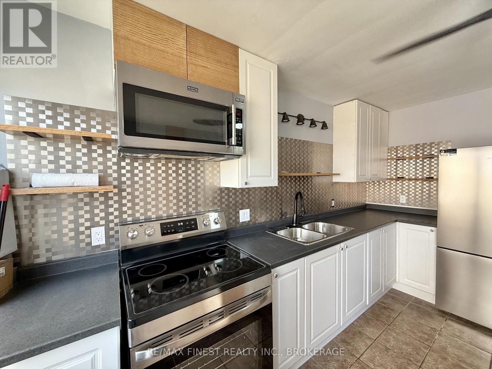 361-365 Division Street, Kingston, Ontario  K7K 4A4 - Photo 2 - X13000922