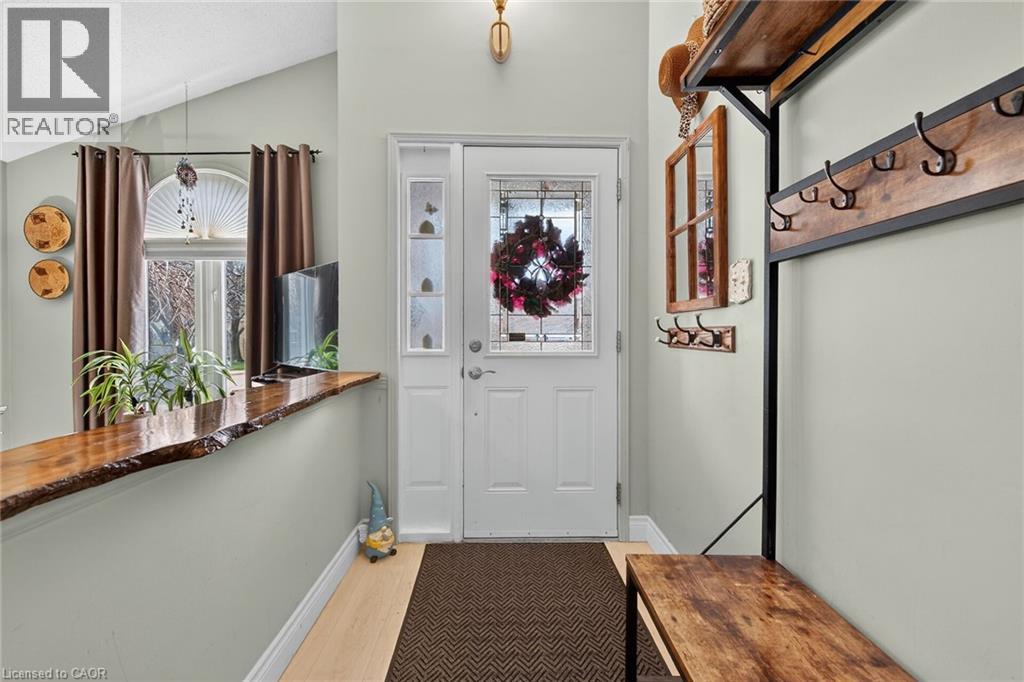 23 Juliebeth Drive, Hamilton, Ontario  L9B 2N6 - Photo 5 - 40820610