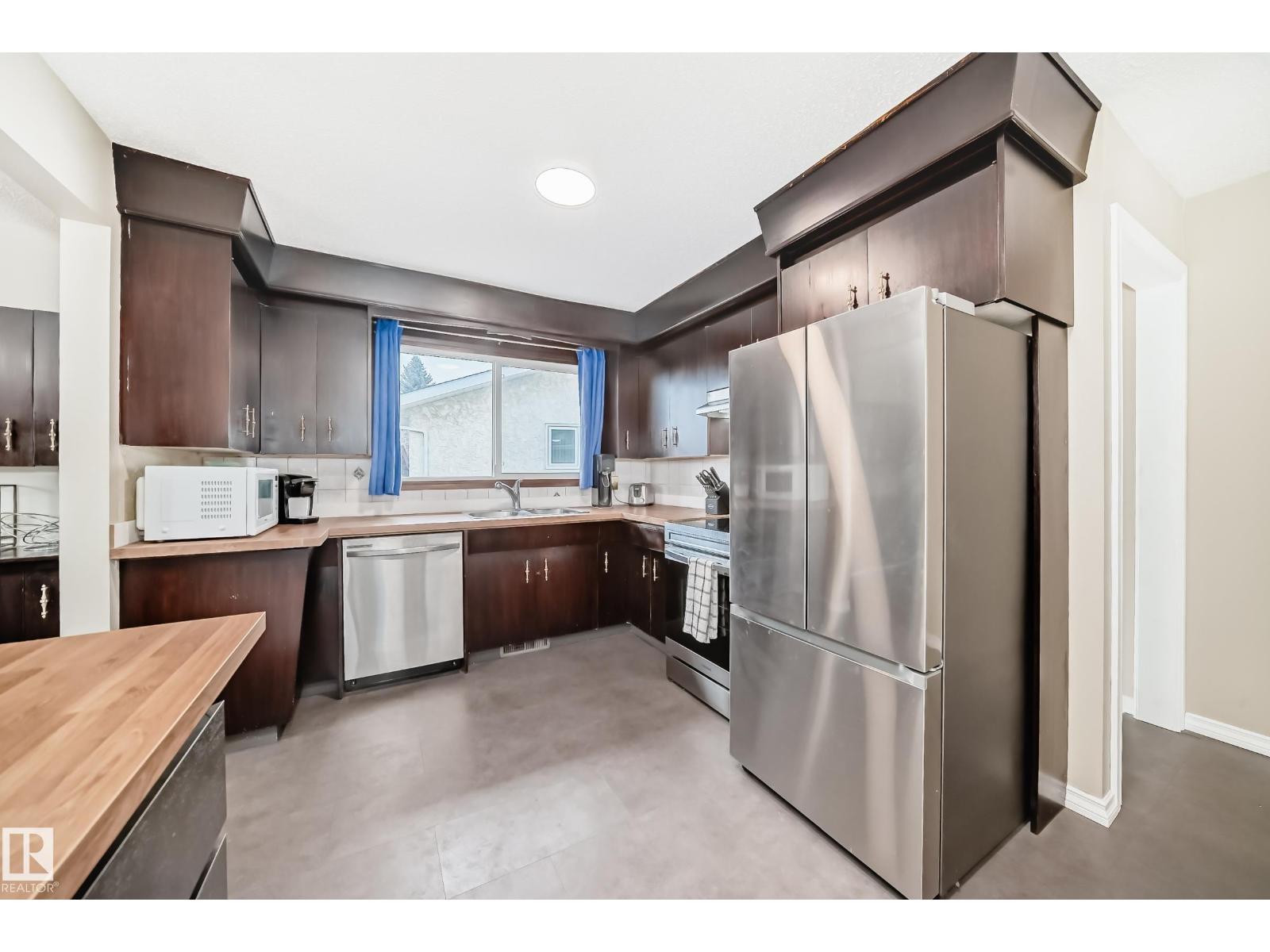 2212 142 Av Nw, Edmonton, Alberta  T5Y 1E6 - Photo 6 - E4482323