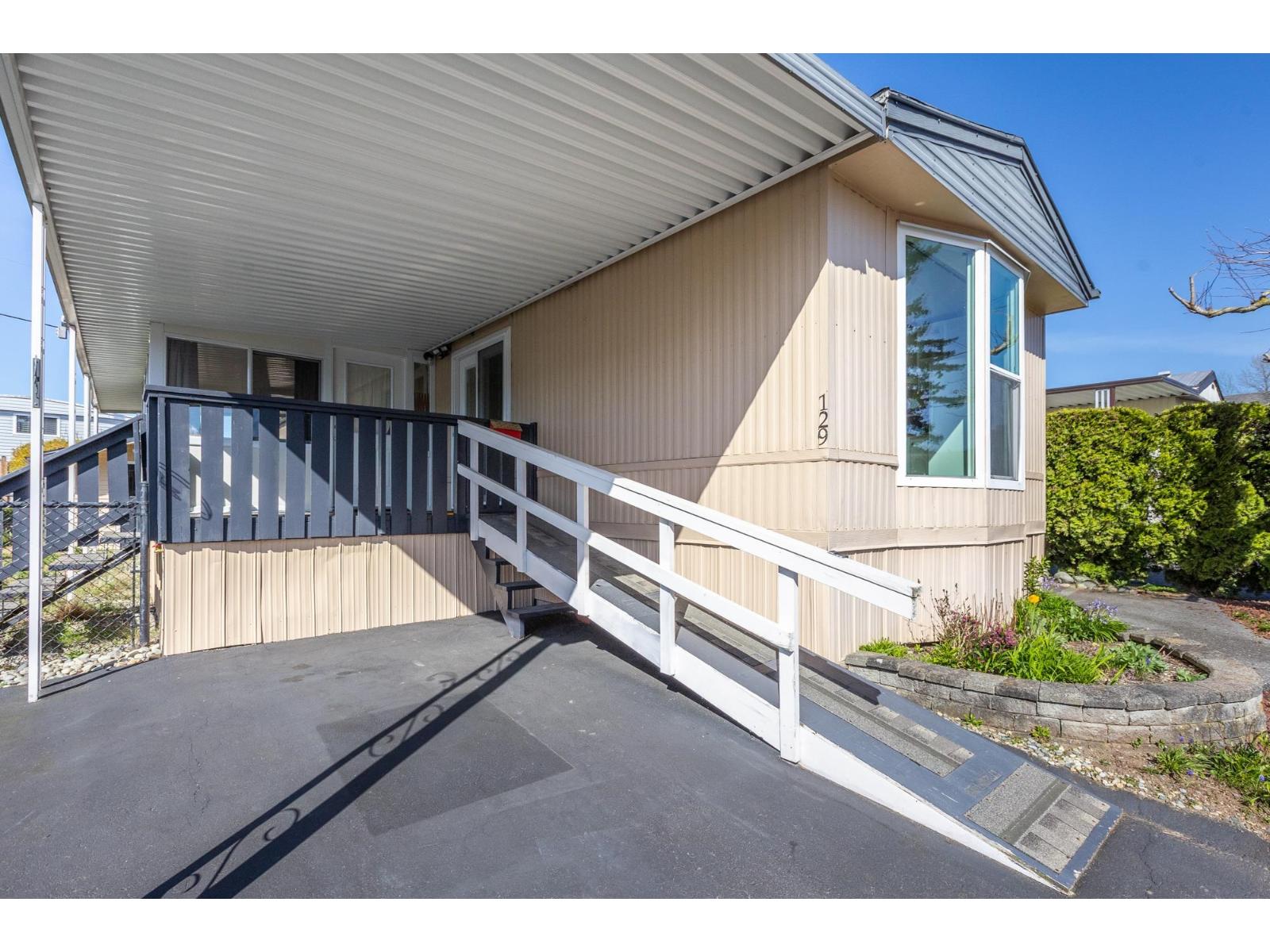 129 27111 0 Avenue, Langley, British Columbia V4W 2T3 - Photo 2 - R3108595