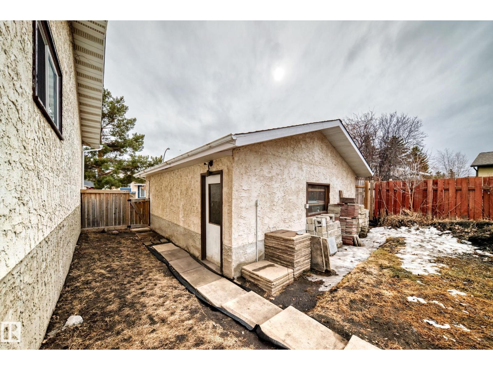 2212 142 Av Nw, Edmonton, Alberta  T5Y 1E6 - Photo 55 - E4482323