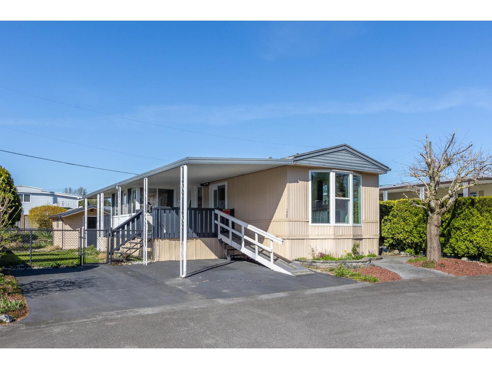 129 27111 0 Avenue, Langley, British Columbia V4W 2T3 - Photo 1 - R3108595