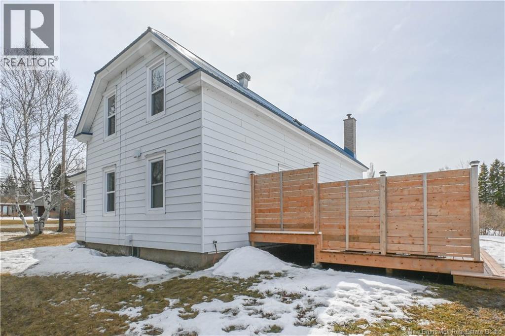 725 Saint-Pierre O. Boulevard, Caraquet, New Brunswick  E1W 1A1 - Photo 5 - NB137291