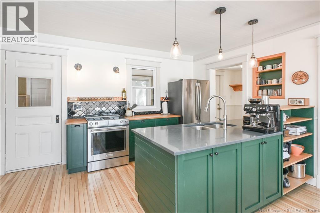 725 Saint-Pierre O. Boulevard, Caraquet, New Brunswick  E1W 1A1 - Photo 18 - NB137291