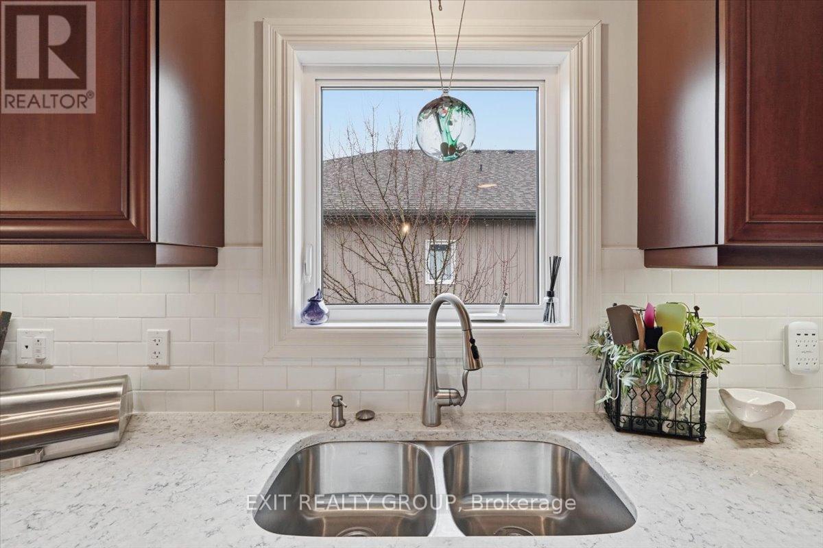 12 Dorchester Drive, Prince Edward County, Ontario  K0K 3L0 - Photo 17 - X13002416