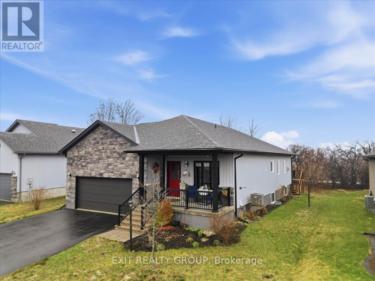 12 Dorchester Drive, Prince Edward County, Ontario  K0K 3L0 - Photo 2 - X13002416