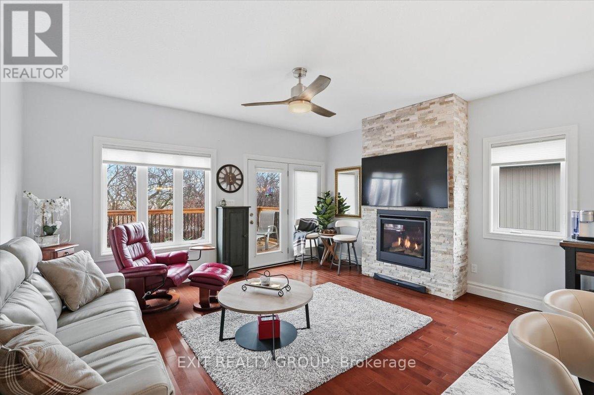 12 Dorchester Drive, Prince Edward County, Ontario  K0K 3L0 - Photo 23 - X13002416