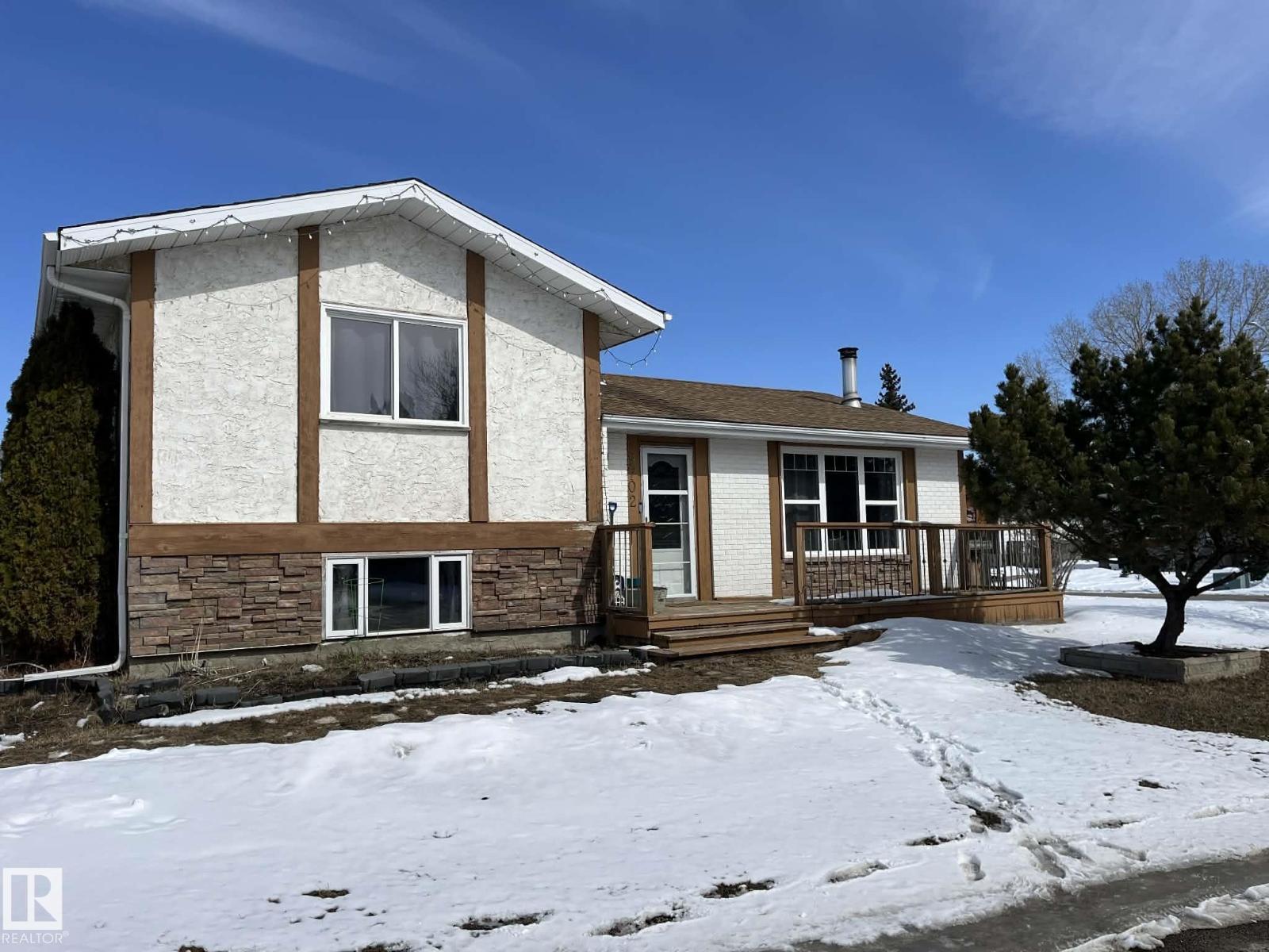9702 95 AV, morinville, Alberta